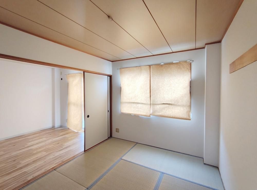 �y�����E���r���O�z�@