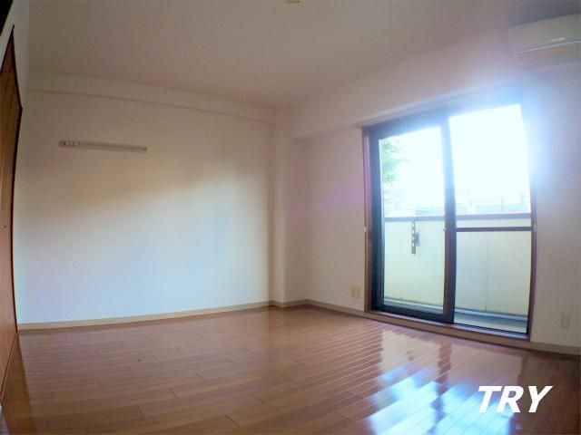 �y�Q���z�@