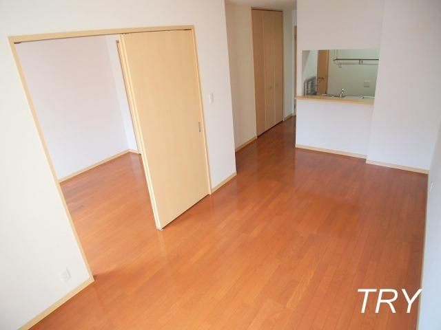 �y���ԁE���r���O�z�@