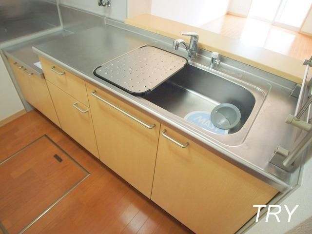 �y�L�b�`���z�@