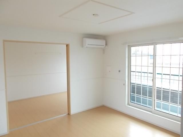 �y�����E���r���O�z�@