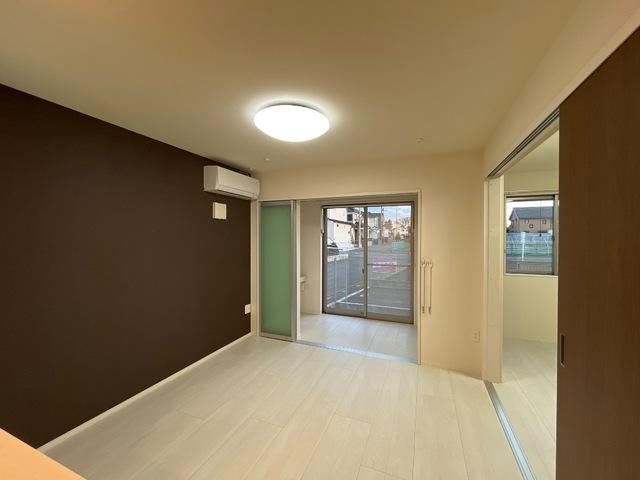 �y���ԁE���r���O�z�@�����^�^�C�v