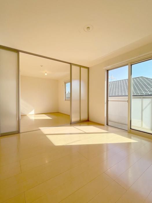 �y�����E���r���O�z�@