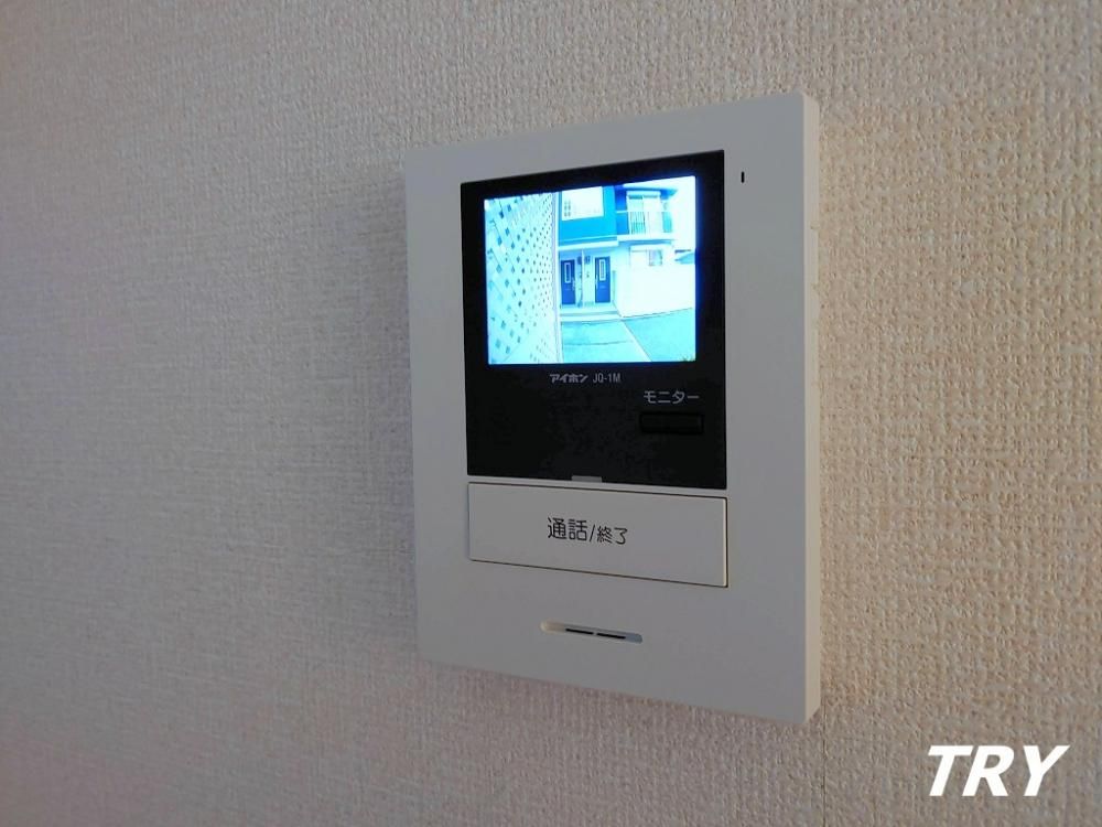 �y�Z�L�����e�B�z�@