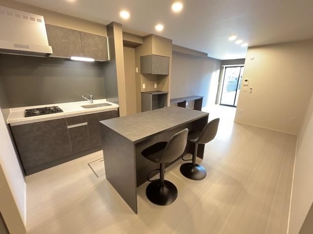 �y���ԁE���r���O�z�@