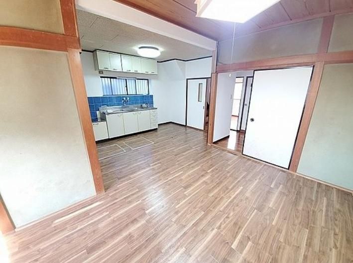 �y���ԁE���r���O�z�@