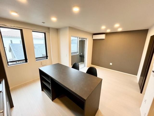 �y���ԁE���r���O�z�@�C���[�W