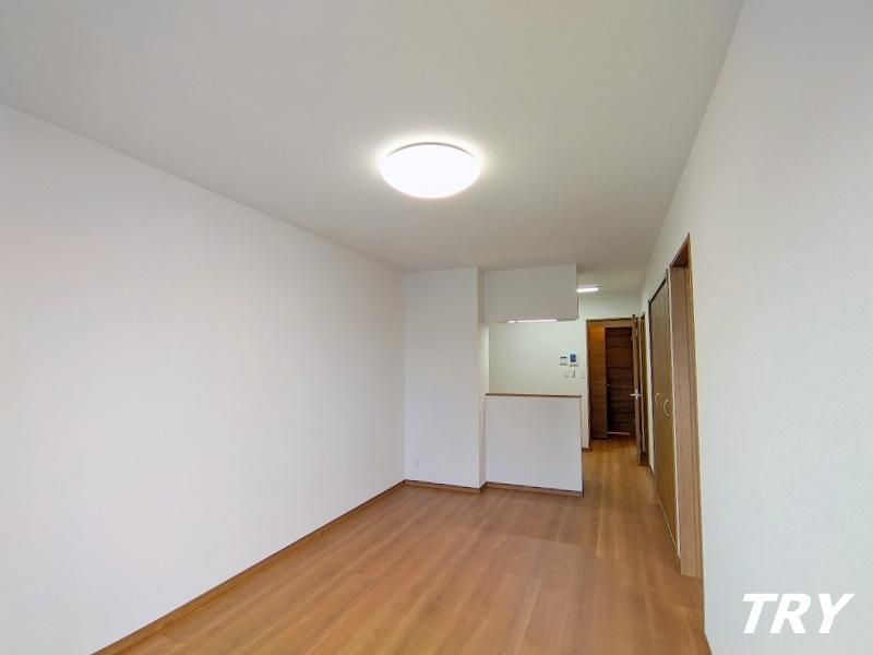 �y�����E���r���O�z�@