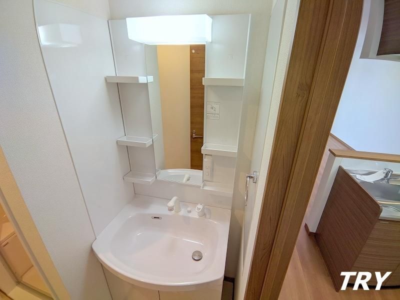 �y���ʏ��z�@