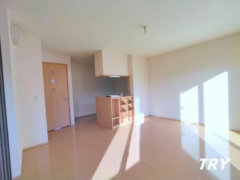 �y�����E���r���O�z�@