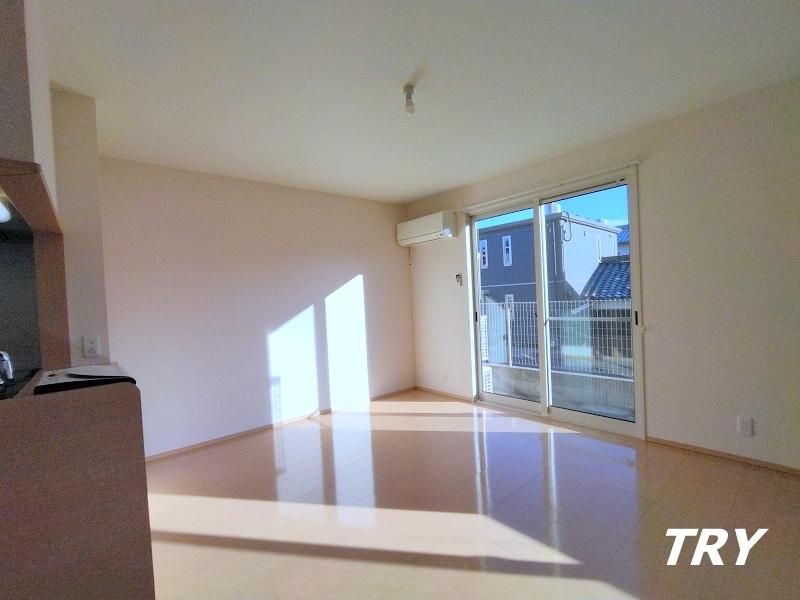 �y�����E���r���O�z�@