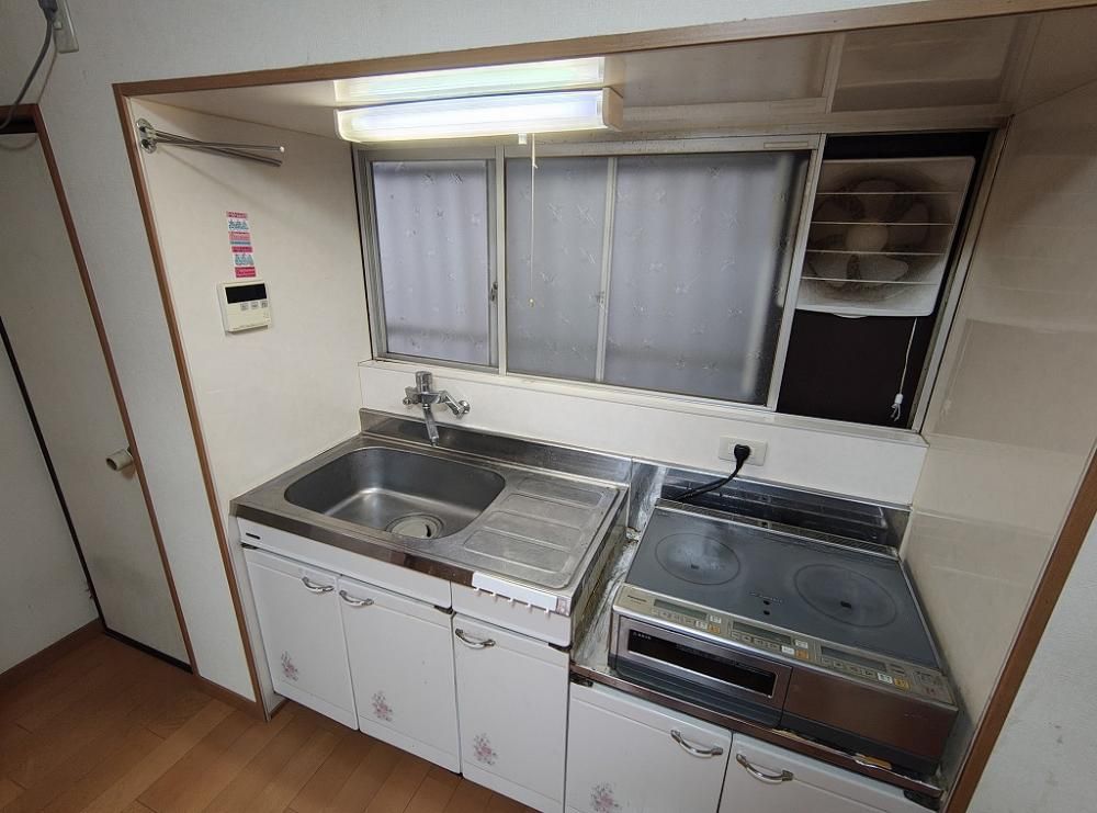 �y�L�b�`���z�@