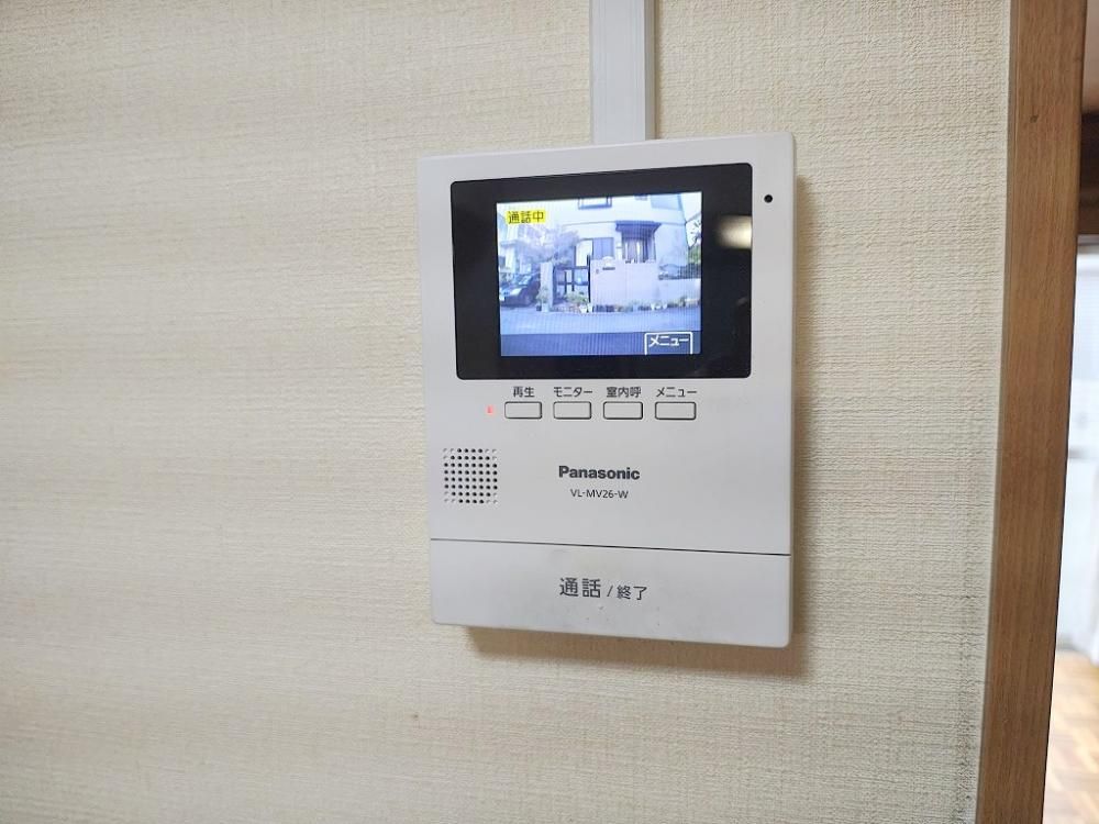 �y�Z�L�����e�B�z�@