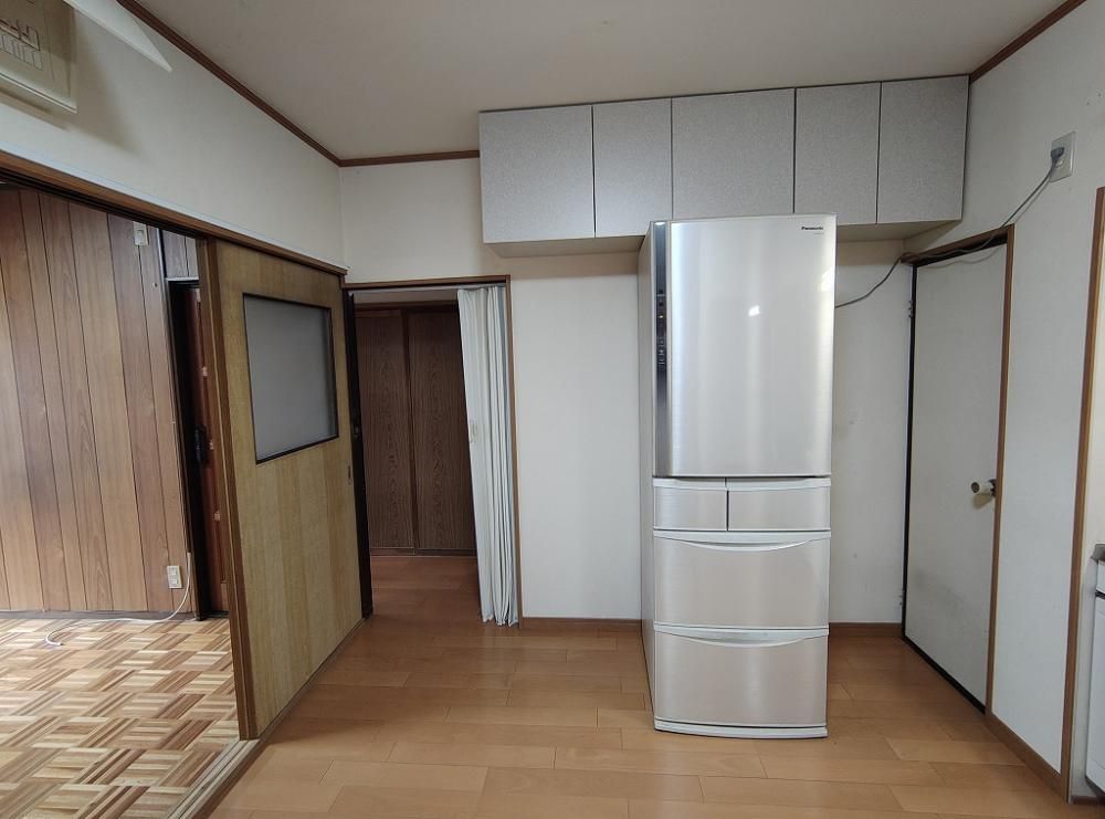 �y�����E���r���O�z�@