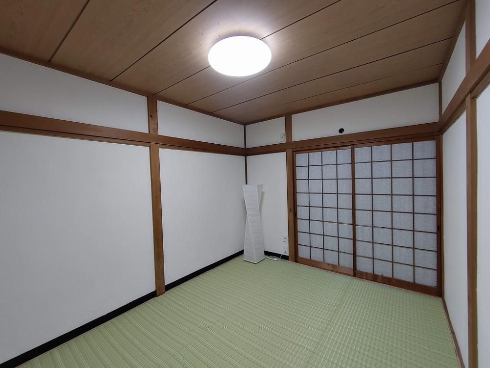 �y�����E���r���O�z�@