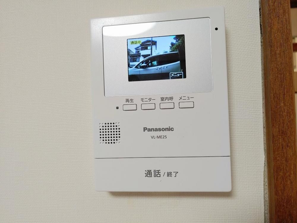 �y�Z�L�����e�B�z�@