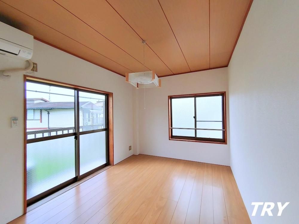 �y���ԁE���r���O�z�@