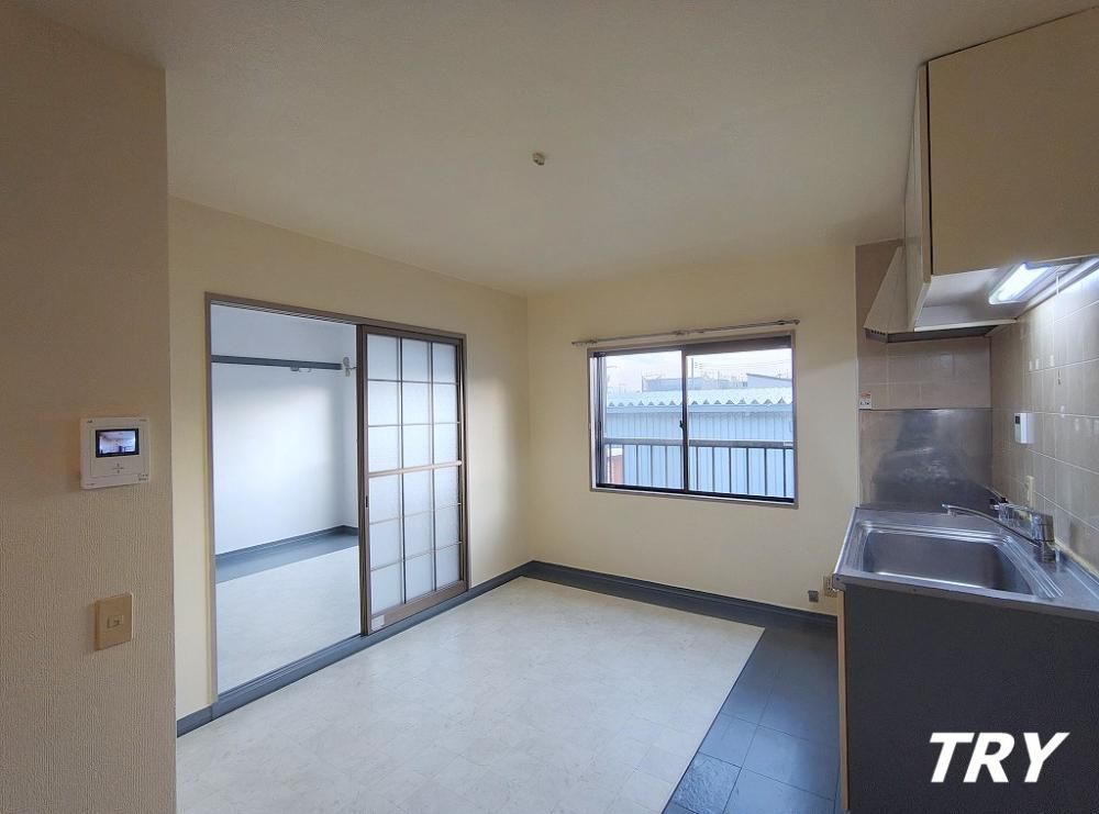 �y���ԁE���r���O�z�@