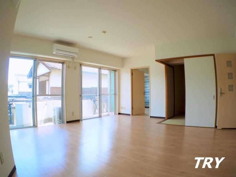 �y���ԁE���r���O�z�@