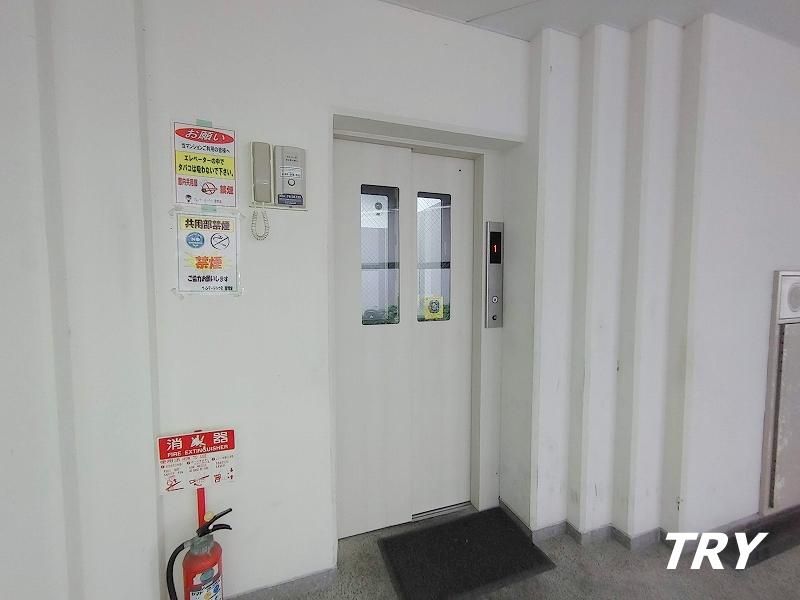 �y���̑����L�����z�@�G���x�[�^�[