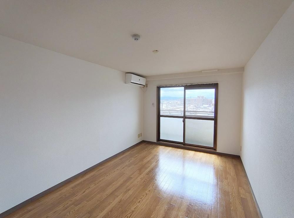 �y���ԁE���r���O�z�@