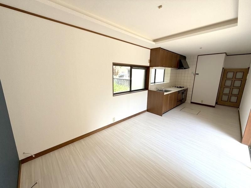 �y���ԁE���r���O�z�@