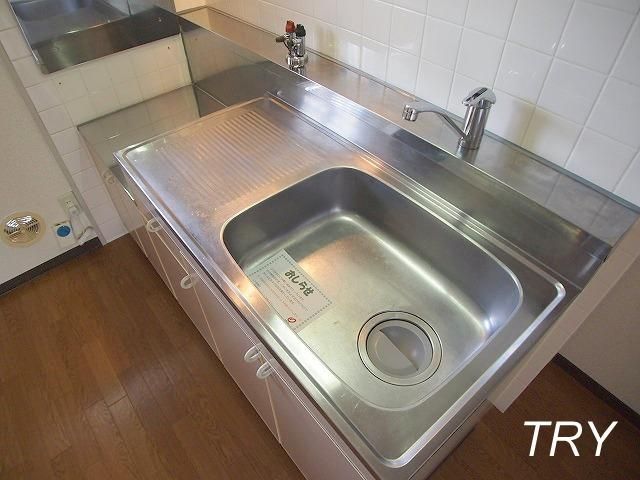 �y�L�b�`���z�@