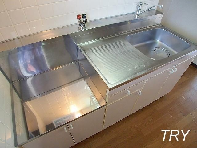 �y�L�b�`���z�@