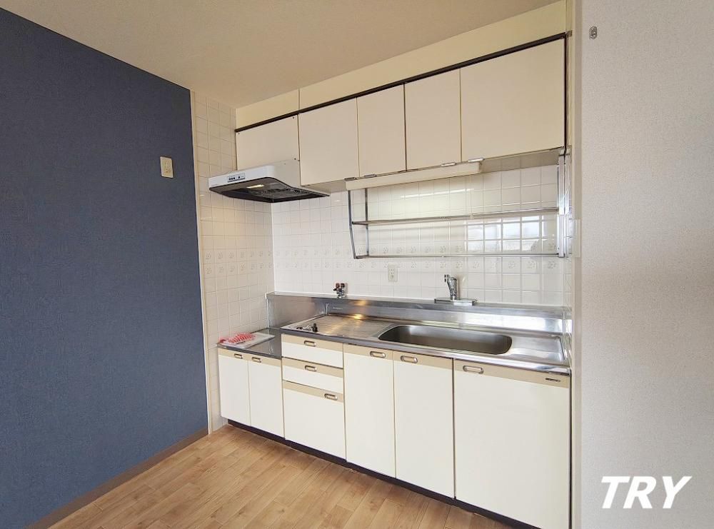 �y�L�b�`���z�@