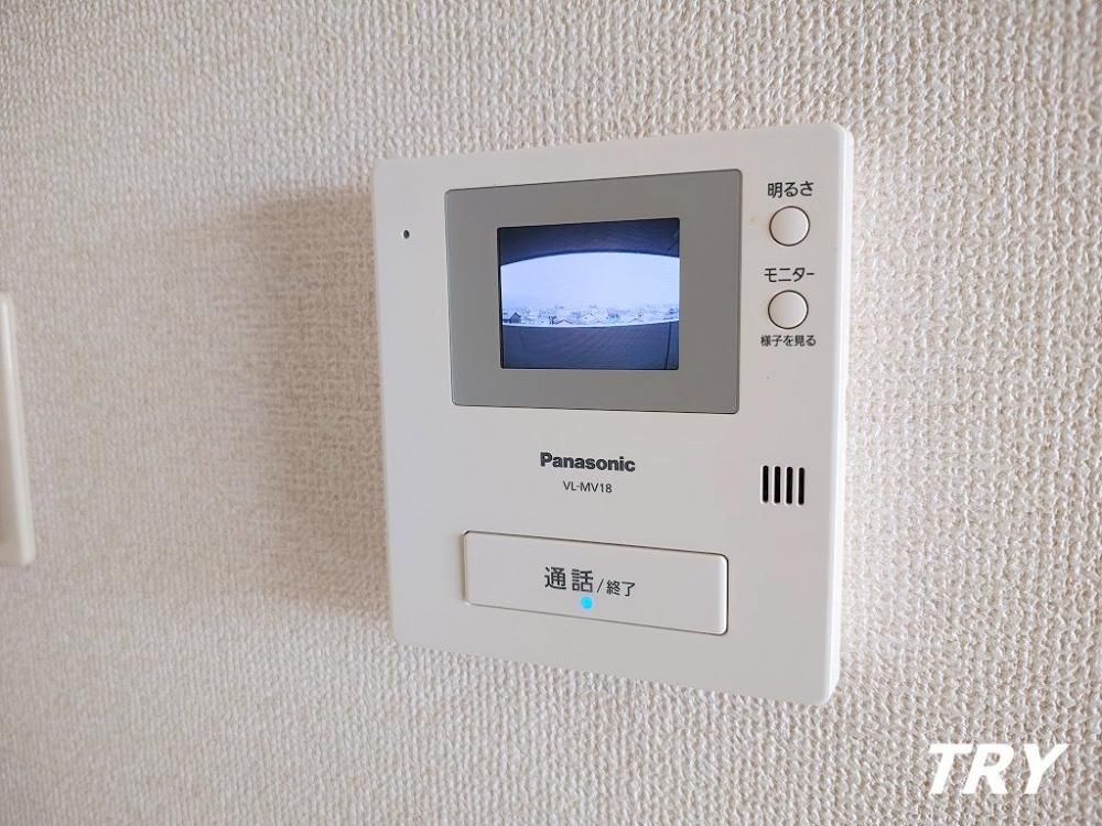 �y�Z�L�����e�B�z�@