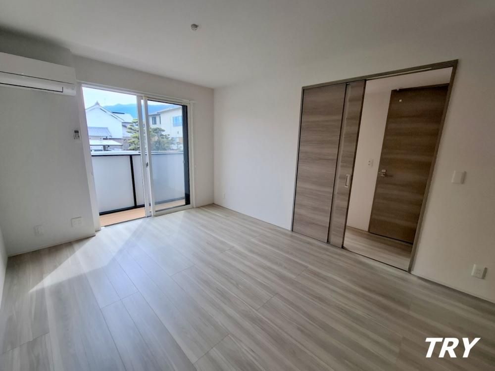 �y���ԁE���r���O�z�@