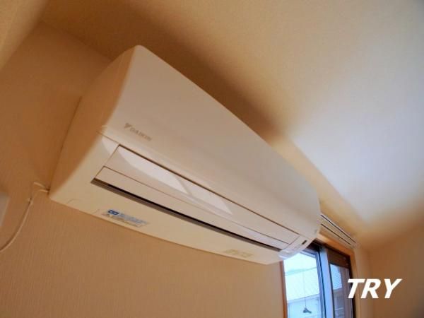 �y���̑��ݔ��z�@�G�A�R��