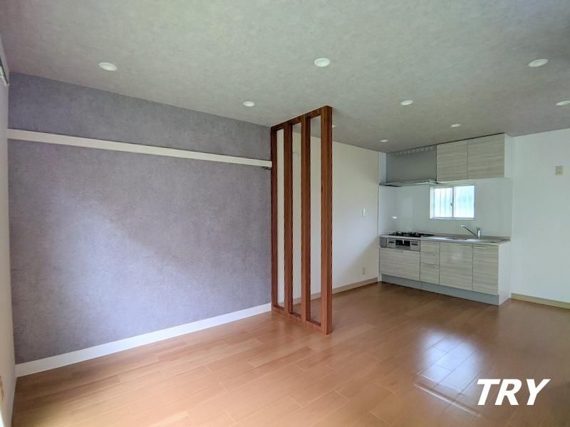 �y�����E���r���O�z�@