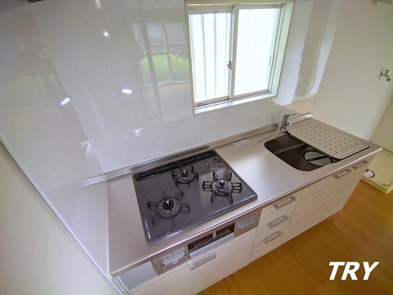 �y�L�b�`���z�@