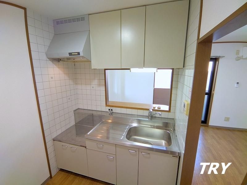 �y�L�b�`���z�@