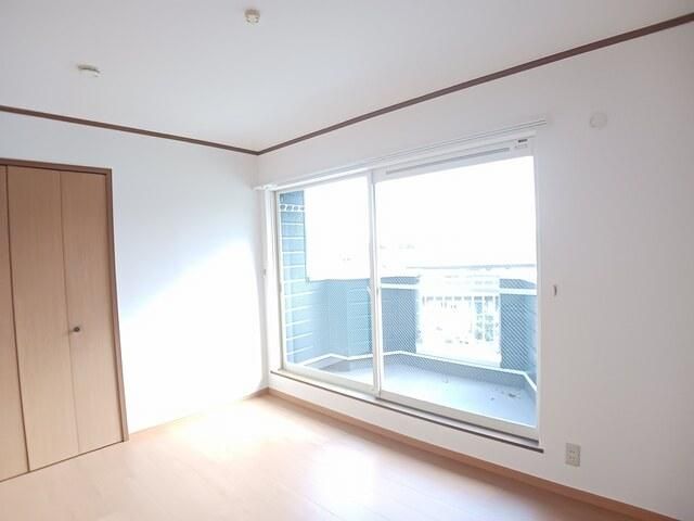 �y���ԁE���r���O�z�@