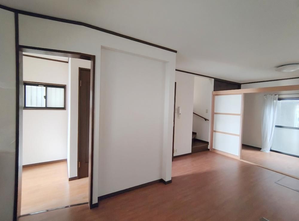 �y�����E���r���O�z�@