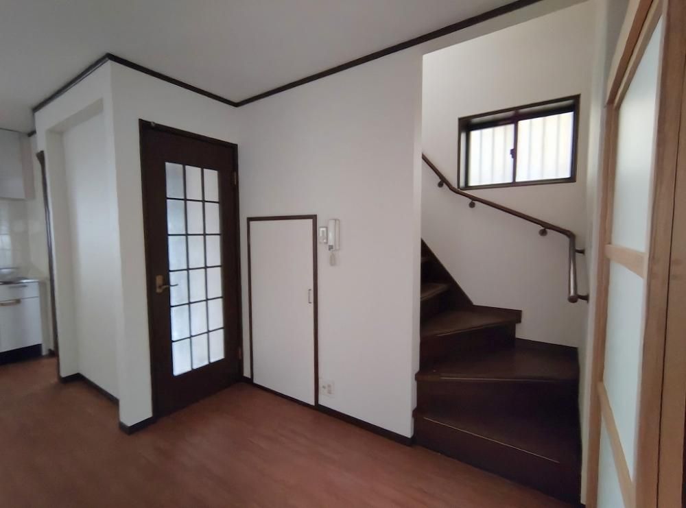 �y�����E���r���O�z�@