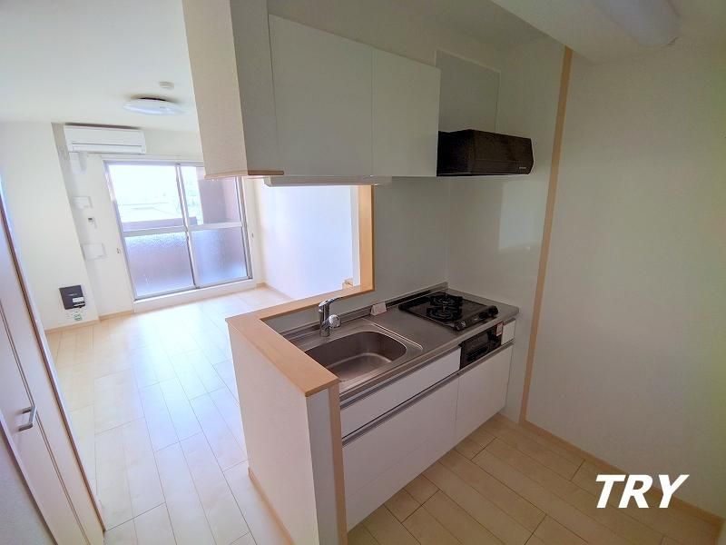 �y�L�b�`���z�@