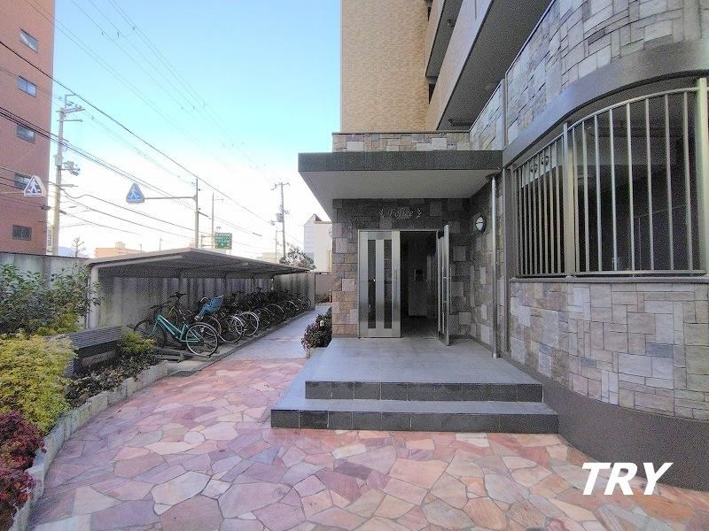 �y�G���g�����X�z�@