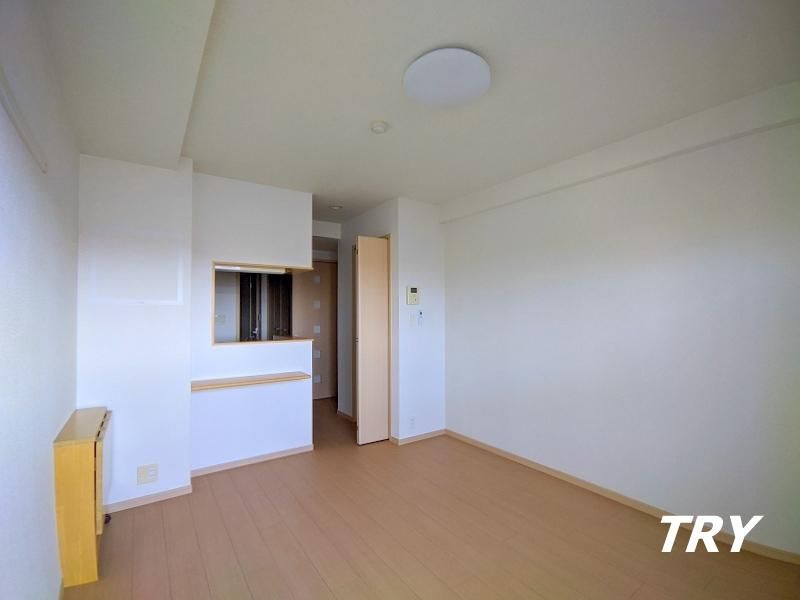 �y�����E���r���O�z�@