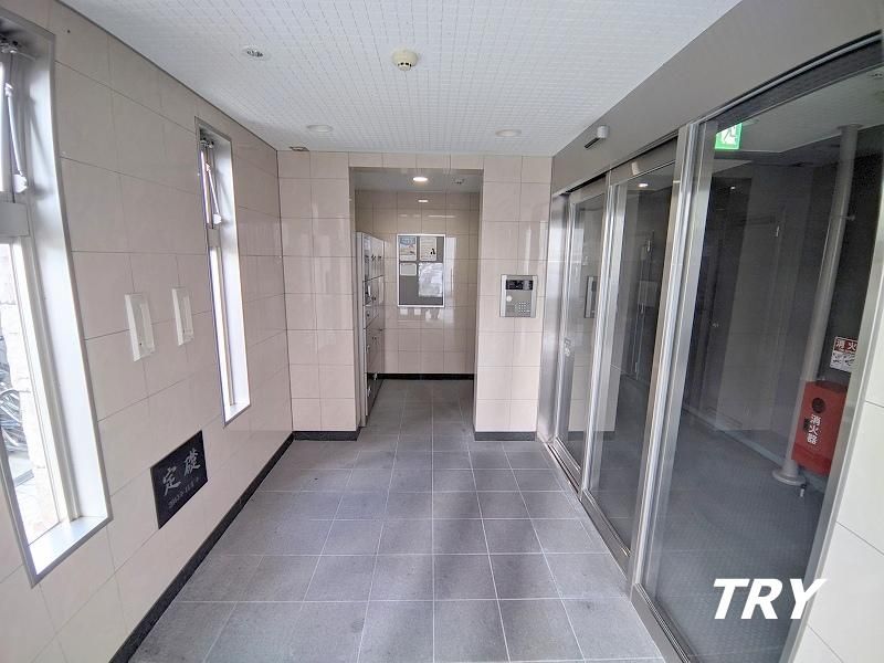 �y�G���g�����X�z�@