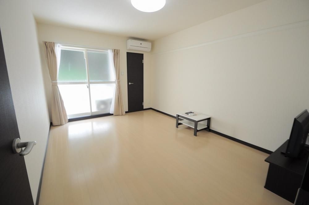 �y���ԁE���r���O�z�@