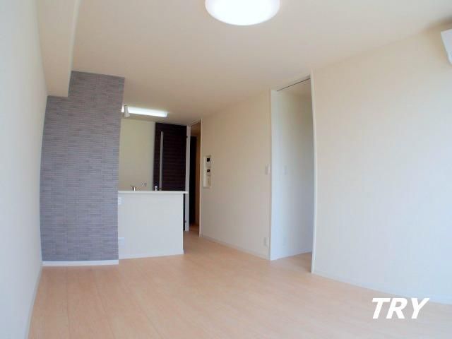 �y���ԁE���r���O�z�@