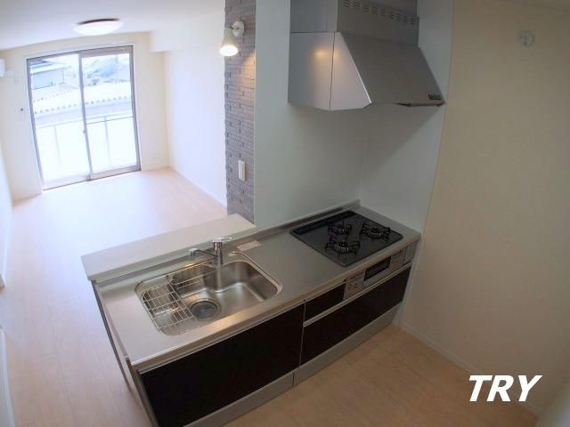 �y�L�b�`���z�@