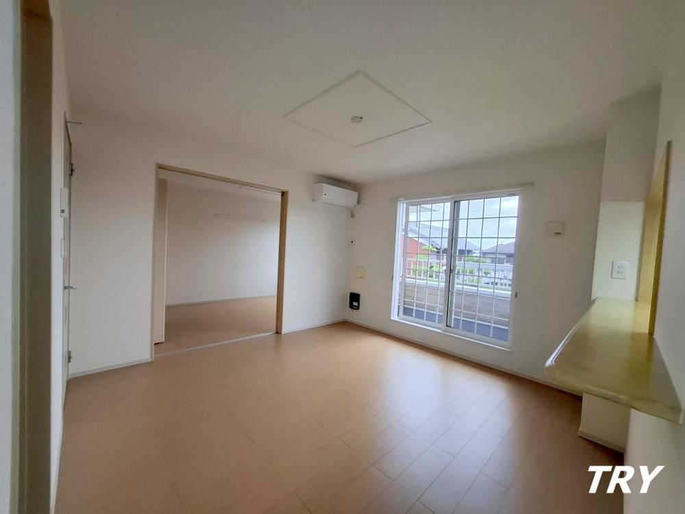 �y���ԁE���r���O�z�@