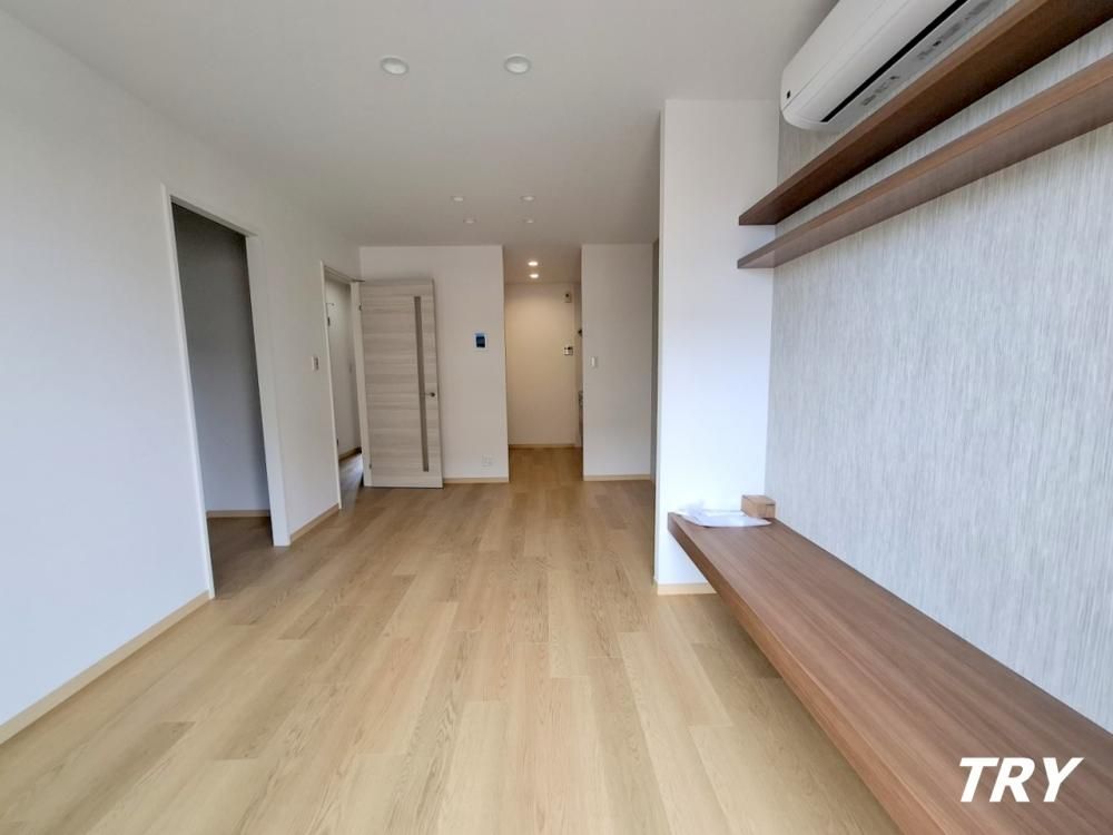 �y�����E���r���O�z�@