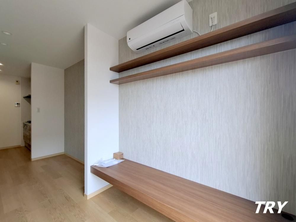 �y�����E���r���O�z�@