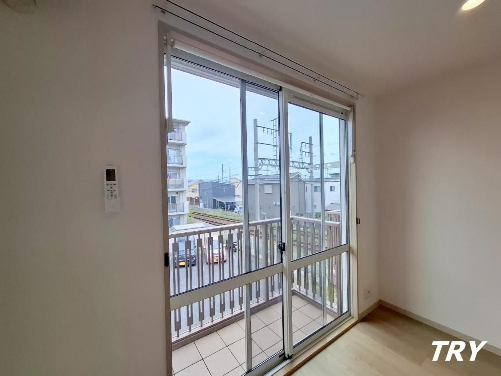 �y���̑��ݔ��z�@