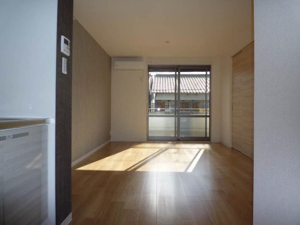 �y���ԁE���r���O�z�@